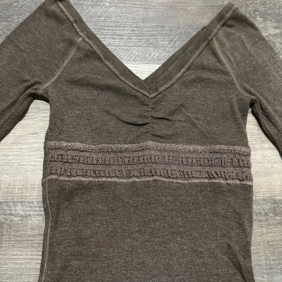 Abercrombie and Fitch Vintage Girls  brown color tops - Picture 5 of 11
